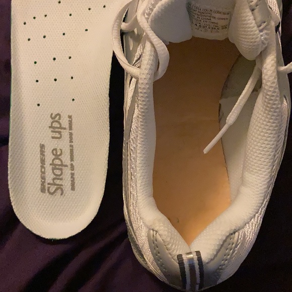 Skechers Sneakers - Picture 16 of 16